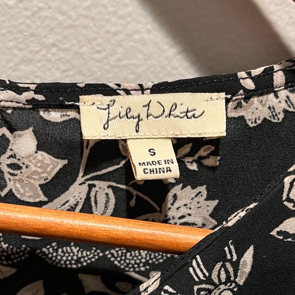 🖤👡Flower Pattern Tunic👡🖤 - Picture 3 of 5